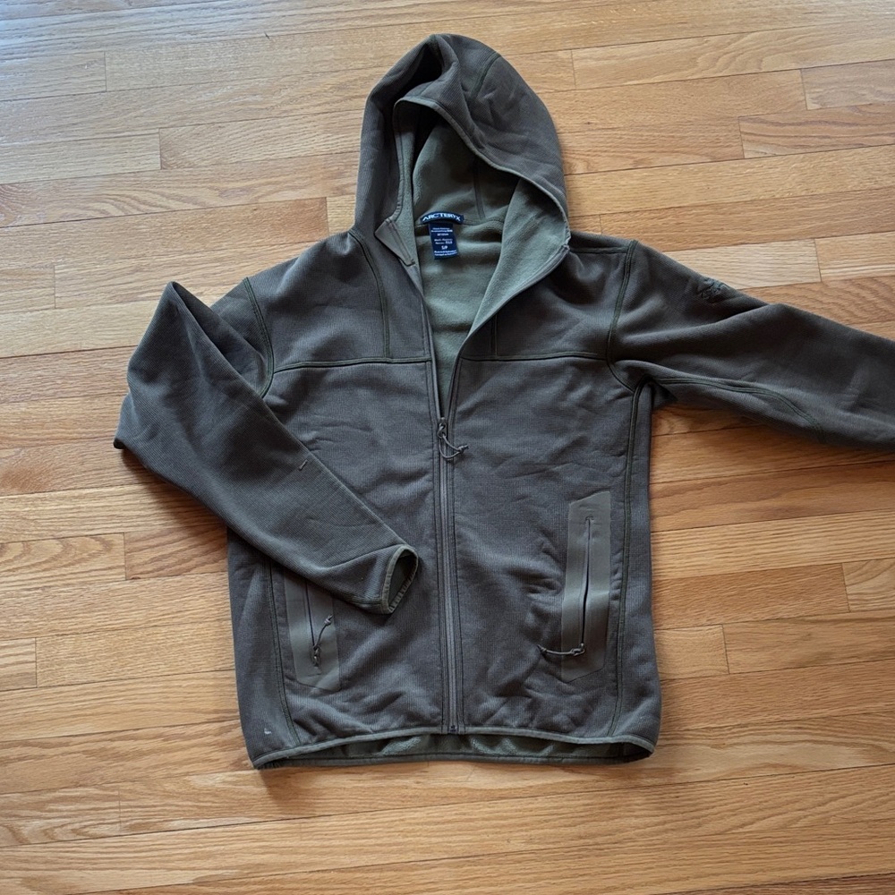 Arc'teryx Naga Full Zip-Up